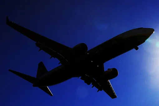 Самолет компании «ЮТэйр» совершил экстренную посадку во Внуково из-за проблем с шасси