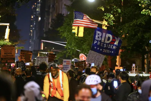В нескольких городах США задержали десятки участников протестов на фоне выборов президента