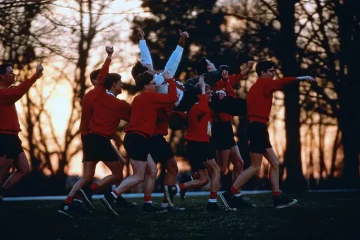 Кадр из фильма «Общество мертвых поэтов» Кадр из фильма «Общество мертвых поэтов»