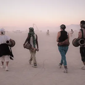 Знаменитый арт-фестиваль Burning Man стартовал в VR-формате Знаменитый арт-фестиваль Burning Man стартовал в VR-формате
