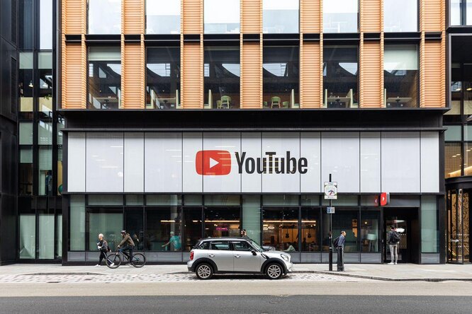 Бывший модератор контента подала в суд на YouTube из-за депрессии, вызванной просмотром жестоких видео Бывший модератор контента подала в суд на YouTube из-за депрессии, вызванной просмотром жестоких видео
