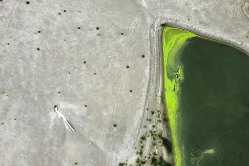 DOCUMENT DATE: August 07, 2022 A view shows parts of the dried-up River Po that has been suffering from the worst drought in 70 years, near Borgo Virgilio, Italy, August 7, 2022. REUTERS/Flavio Lo Scalzo