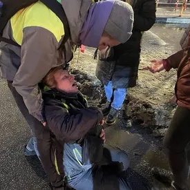 «Состояние тяжелое»: женщина, которую силовик ударил в живот, попала в реанимацию