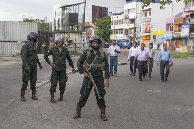 Число погибших в результате терактов на Шри-Ланке возросло до 359 человек