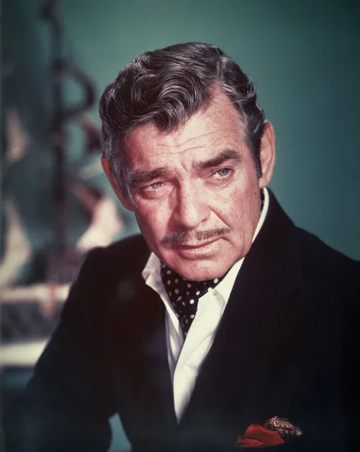 Circa 1955, American actor Clark Gable (1901 — 1960) wears a polka-dot ascot in an unidentified promotional film still, 1950s. КРЕДИТ