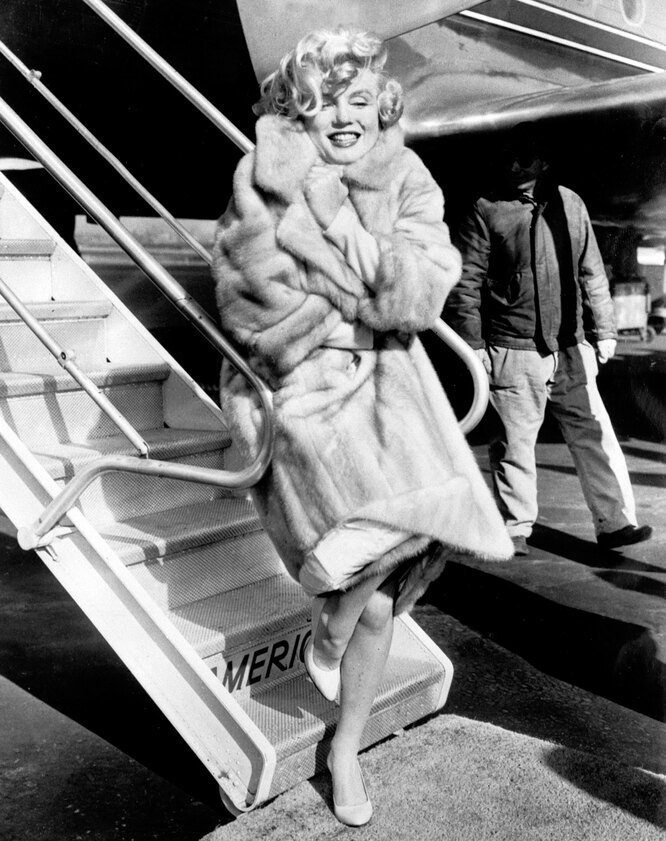 Мэрилин Монро в аэропорту Чикаго, 1959
