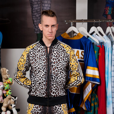 Дизайнер Джереми Скотт покинул пост креативного директора Moschino