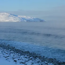 В Баренцевом море затонуло рыболовецкое судно. На борту было 19 рыбаков, 17 из них пропали без вести В Баренцевом море затонуло рыболовецкое судно. На борту было 19 рыбаков, 17 из них пропали без вести