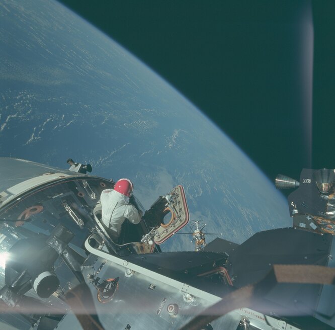 Миссия «Аполлон-9»