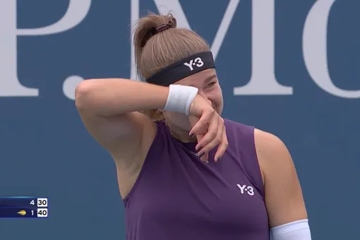 Теннисистка Каролина Мухова расплакалась во время матча US Open из-за бывшего