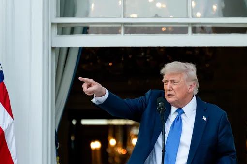 Мужчина проник в резиденцию Трампа. Он заявил, что хочет жениться на его внучке Мужчина проник в резиденцию Трампа. Он заявил, что хочет жениться на его внучке