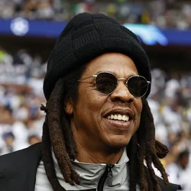 Jay-Z обвинили в изнасиловании 13-летней девочки на вечеринке Пи Дидди Jay-Z обвинили в изнасиловании 13-летней девочки на вечеринке Пи Дидди
