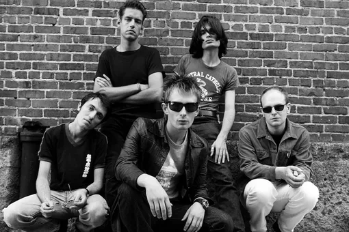 Скетчбук Radiohead с текстами к альбому The Bends 1995 года продали на аукционе за 5000 фунтов