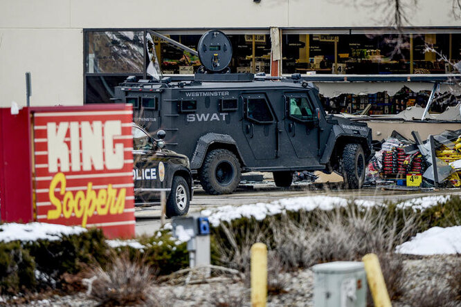 В Колорадо при стрельбе в супермаркете погибли 10 человек