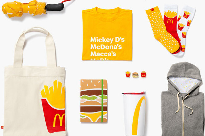 Сумка-бургер и носки-картошка фри: McDonald's выпустили коллекцию одежды и аксессуаров