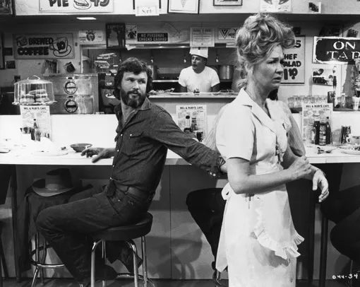 «Алиса здесь больше не живет» «Алиса здесь больше не живет»