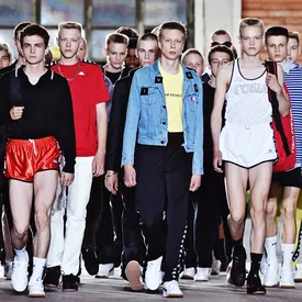 Гоша Рубчинский сообщил о закрытии бренда Gosha Rubchinskiy Гоша Рубчинский сообщил о закрытии бренда Gosha Rubchinskiy