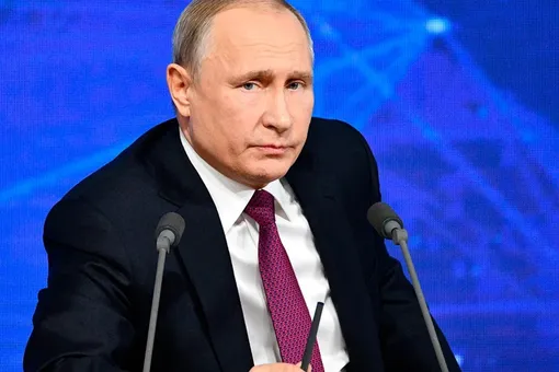 Путин объявил об уходе на самоизоляцию из-за случаев заражения коронавирусом в его окружении
