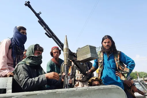 «Талибан» объявил об окончании войны в Афганистане. Более 60 государств призвали разрешить желающим покинуть страну