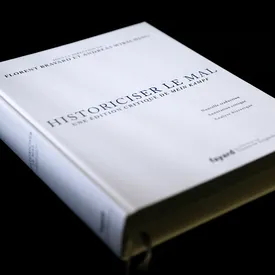 Во Франции вышло критическое издание книги Mein Kampf Во Франции вышло критическое издание книги Mein Kampf