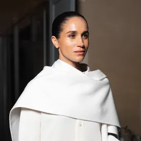 Меган Маркл впервые посетила Неделю моды в Париже Меган Маркл впервые посетила Неделю моды в Париже