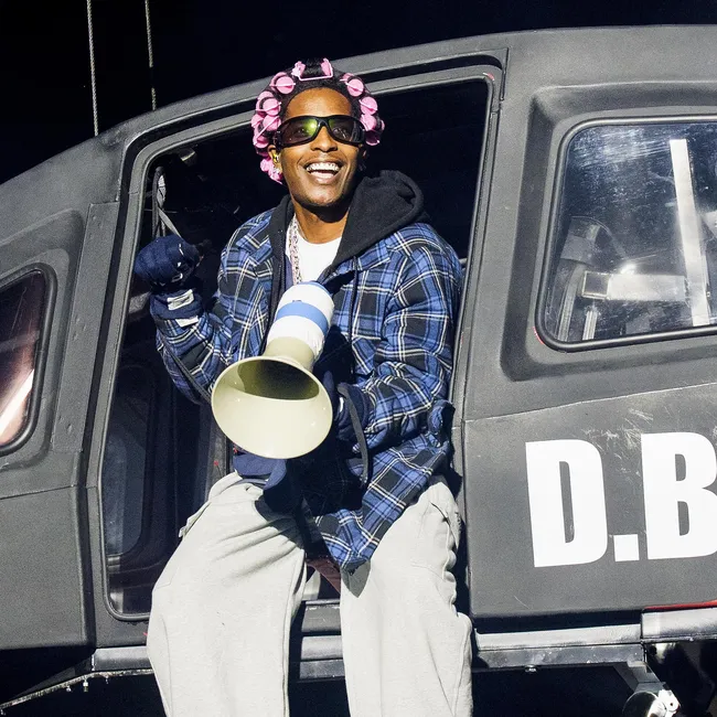 Между Тимом Бертоном и «Формулой-1». Как A$AP Rocky (не) забросил музыку к новому альбому