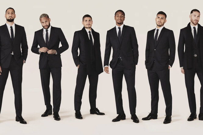 Dior Men одели футболистов клуба «Пари Сен-Жермен» Dior Men одели футболистов клуба «Пари Сен-Жермен»