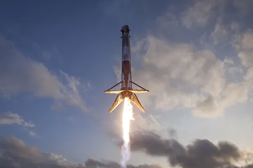 Впервые в истории SpaсeX первая ступень ракеты Falcon 9 упала в океан