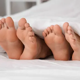 Исследование: зумеры занимаются сексом реже, чем пенсионеры