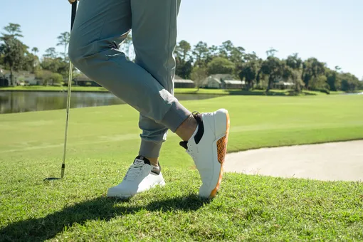 На газон: Ecco выпустили новую коллекцию обуви для гольфа