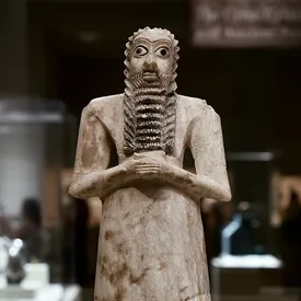 В сети завирусился мем о продавце меди Эа-насире, обманувшем покупателя почти 4 тысячи лет назад