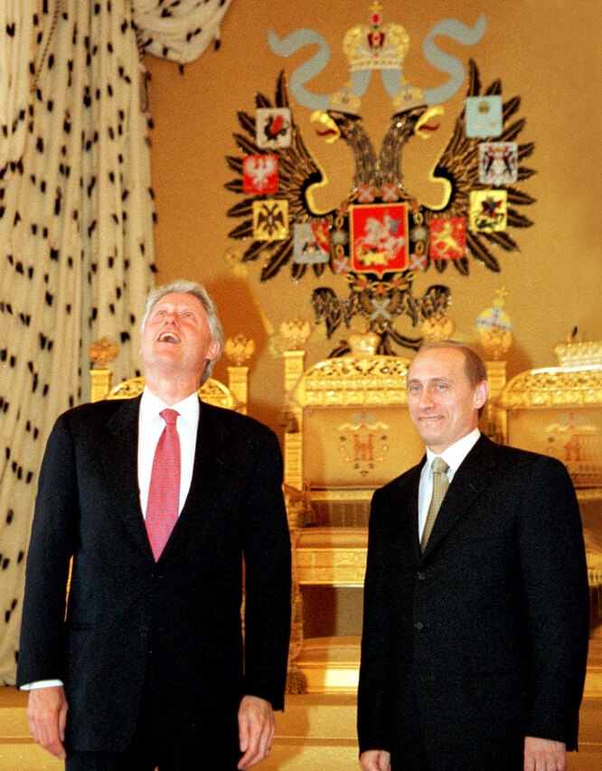 Билл Клинтон и Владимир Путин в Андреевском зале Кремля, 2000 год