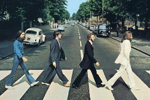 Пол Маккартни вновь пересек знаменитый пешеходный переход с обложки The Beatles «Abbey Road»