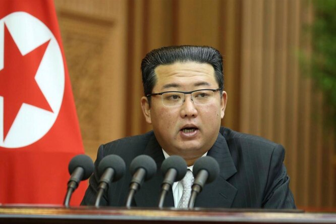 Ким Чен Ын «торжественно объявил» о победе над коронавирусом в КНДР