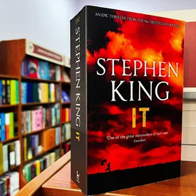 Роман Стивена Кинга «Оно» снимают с продажи в России