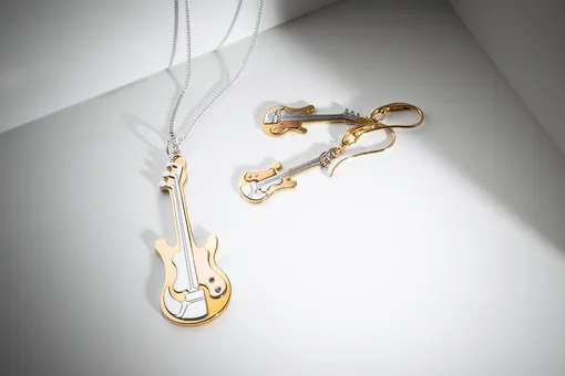 Гитары, розы и кролики: у Prada появилась линия украшений fine jewellery