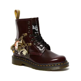 Марк Джейкобс и Dr. Martens выпустили совместную пару культовых ботинок 1460 boot
