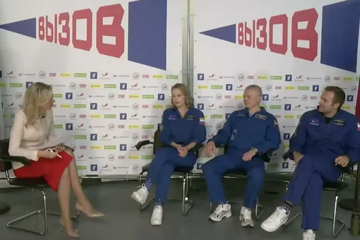«Нужно вспоминать, как ходить»: Шипенко и Пересильд рассказали об опыте съемок в космосе на первой пресс-конференции