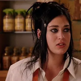 Лиззи Каплан рассказала, что ей пришлось бороться за роль Дженис Иэн в «Дрянных девчонках»