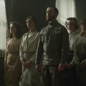 Premier покажет сериал Сергея Минаева и Данилы Шарапова «Романовы. Последнее слово» Premier покажет сериал Сергея Минаева и Данилы Шарапова «Романовы. Последнее слово»