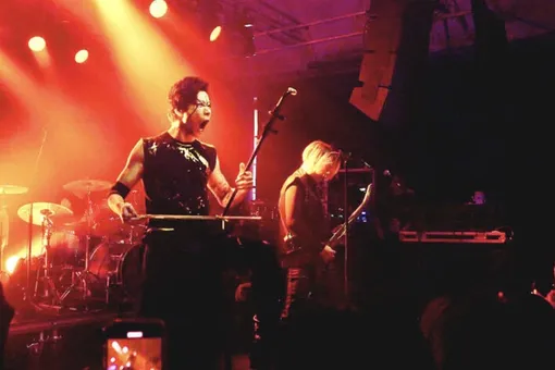 Тайваньский дипломат выступил на концерте хеви-метала, чтобы укрепить связи с финскими политиками Тайваньский дипломат выступил на концерте хеви-метала, чтобы укрепить связи с финскими политиками