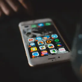 В старой iOS нашли уязвимость, которая позволяла получить доступ к айфону через Wi-Fi