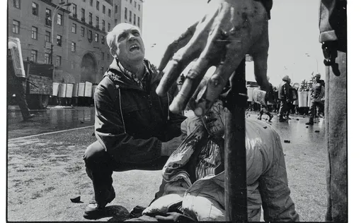 Сергей Леонтьев. Первомайская демонстрация. 1993 Сергей Леонтьев. Первомайская демонстрация. 1993