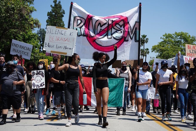 Мода против расизма: Supreme жертвуют $500 тысяч, американские модельеры будут бороться с системным расизмом