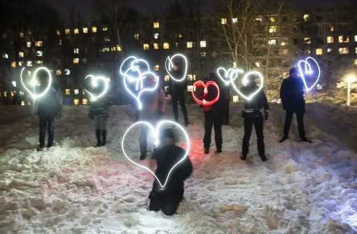 навальный зажженные фонарики акция 14 февраля