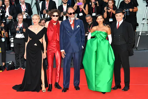 Chloe Sevigny, Timothee Chalamet, Luca Guadagnino, Taylor Russell and Mark Rylance attends the «Bones And All» red carpet at the 79th Venice International Film Festival on September 02, 2022 in Venice, Italy. (Photo by )