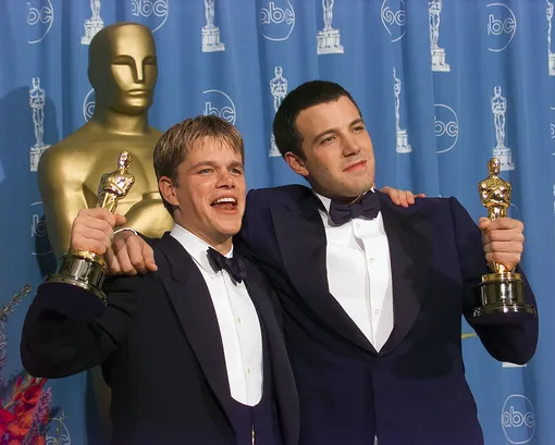 Бен Аффлек и Мэтт Деймон на премии «Оскар» в 1998 году