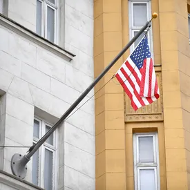 «Коммерсант» узнал о возможном закрытии генконсульств США во Владивостоке и Екатеринбурге «Коммерсант» узнал о возможном закрытии генконсульств США во Владивостоке и Екатеринбурге