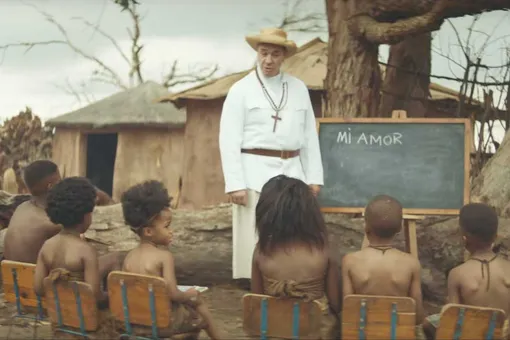 Rammstein выпустили очередной провокационный клип. Он отсылает к теме колониализма