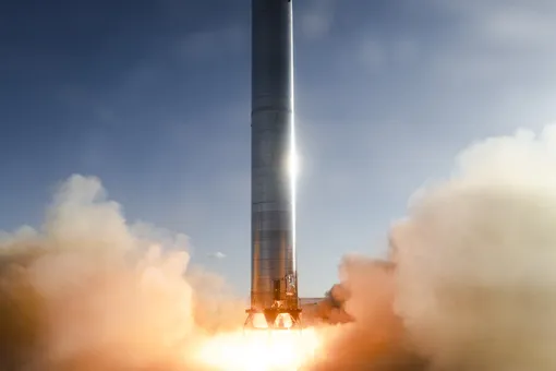 Netflix снимет документальный сериал о предстоящем гражданском полете SpaceX